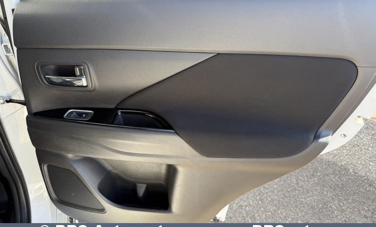 Mitsubishi Outlander 2.4 Plug-In 4WD Automatas 2020 full