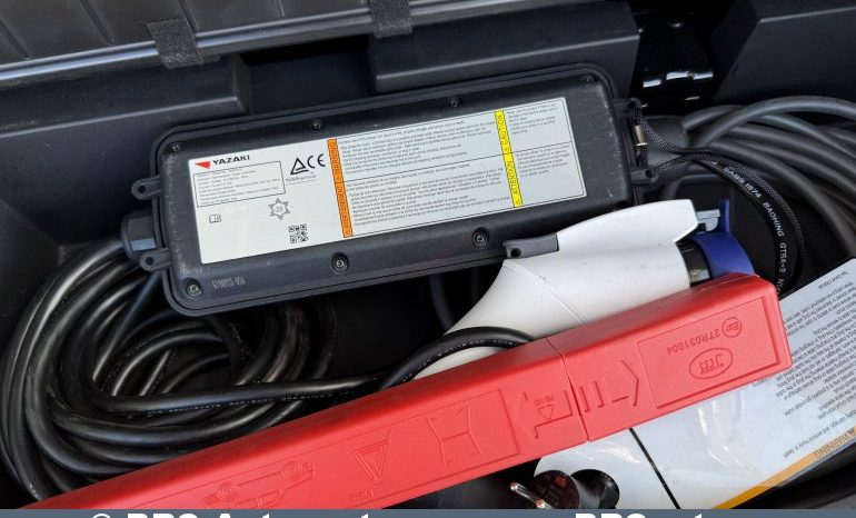 Mitsubishi Outlander 2.4 Plug-In 4WD Automatas 2020 full
