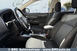 Mitsubishi Outlander 2.4 Plug-In 4WD Automatas 2020 full