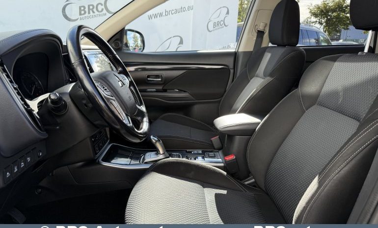 Mitsubishi Outlander 2.4 Plug-In 4WD Automatas 2020 full