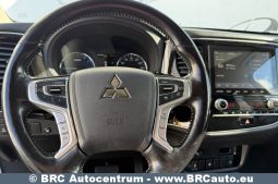 Mitsubishi Outlander 2.4 Plug-In 4WD Automatas 2020 full
