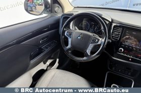 Mitsubishi Outlander 2.4 Plug-In 4WD Automatas 2020