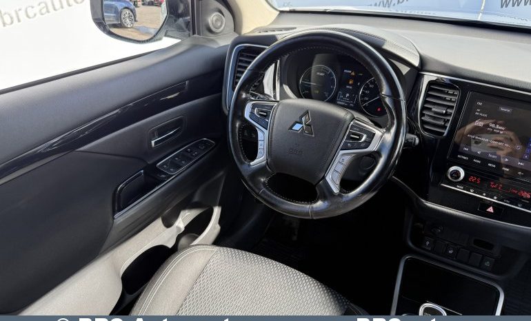 Mitsubishi Outlander 2.4 Plug-In 4WD Automatas 2020 full