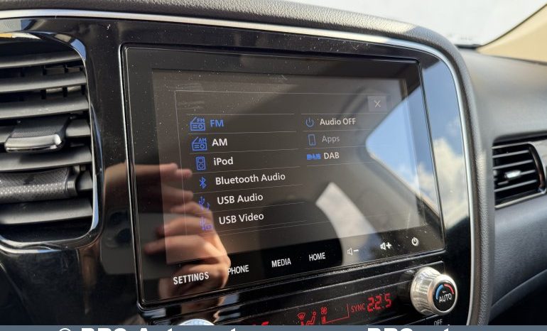 Mitsubishi Outlander 2.4 Plug-In 4WD Automatas 2020 full