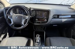 Mitsubishi Outlander 2.4 Plug-In 4WD Automatas 2020 full
