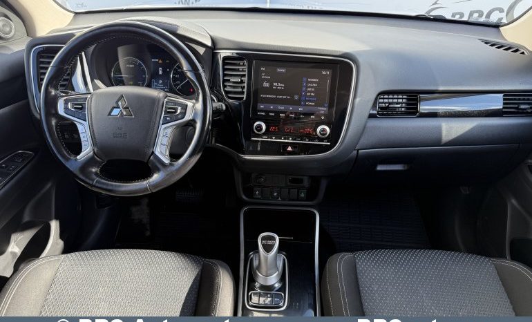 Mitsubishi Outlander 2.4 Plug-In 4WD Automatas 2020 full