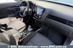 Mitsubishi Outlander 2.4 Plug-In 4WD Automatas 2020 full