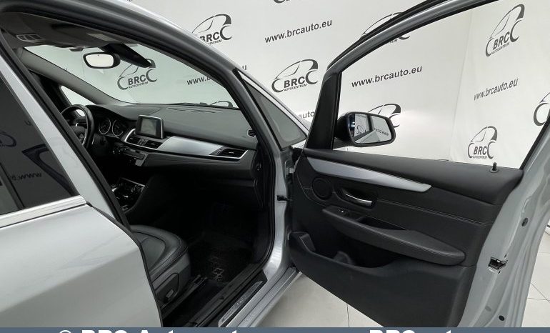 BMW 218 Gran Tourer d Automatas 2016 full