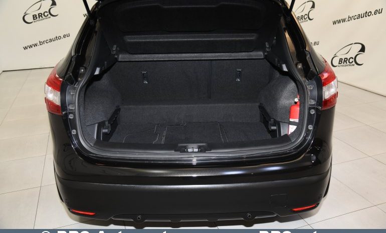 Nissan Qashqai 1.2 DIG-T Tekna Automatas 2015 full