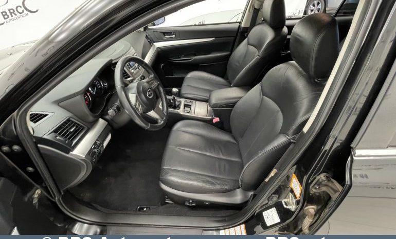 Subaru Outback 2.0 Symmetrical AWD 2011 full