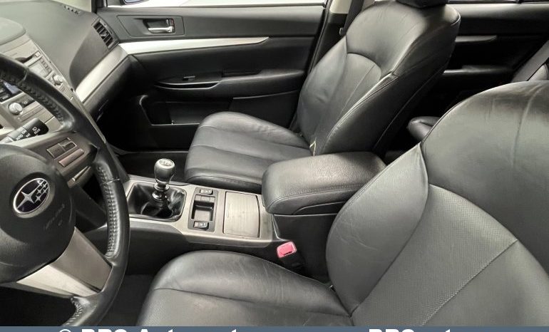 Subaru Outback 2.0 Symmetrical AWD 2011 full