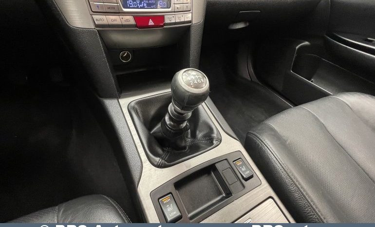 Subaru Outback 2.0 Symmetrical AWD 2011 full