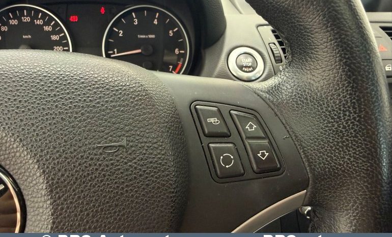 BMW 116 i 2010 full