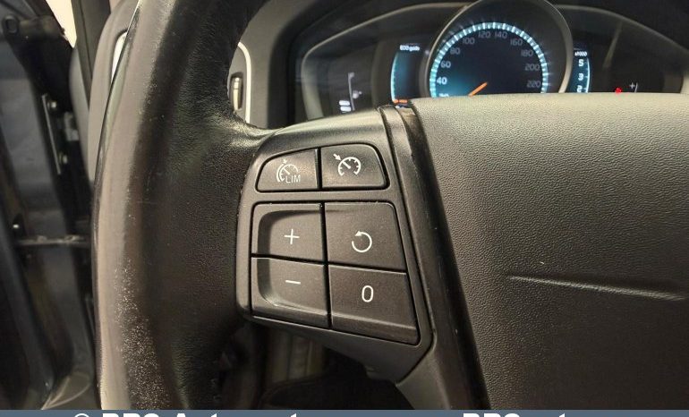 Volvo V60 Cross Country D3 2018 full