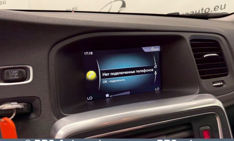 Volvo V60 Cross Country D3 2018 full