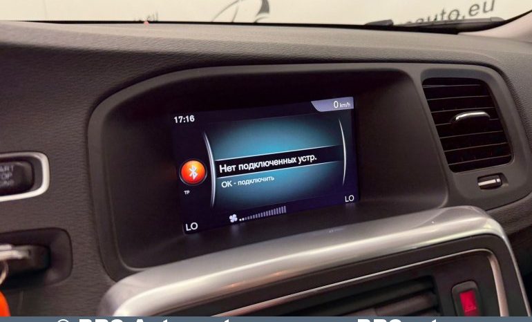 Volvo V60 Cross Country D3 2018 full
