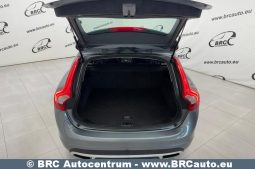 Volvo V60 Cross Country D3 2018 full