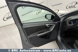 Volvo V60 Cross Country D3 2018 full