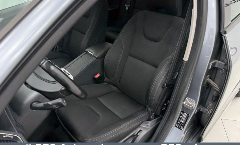 Volvo V60 Cross Country D3 2018 full