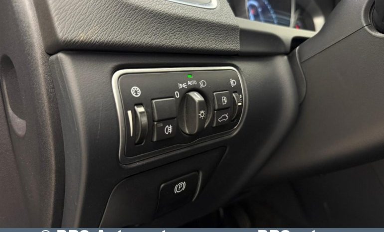 Volvo V60 Cross Country D3 2018 full