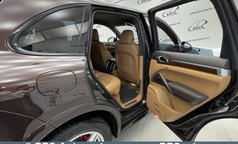 Porsche Cayenne 4.8 Turbo V8 Automatas 2014 full