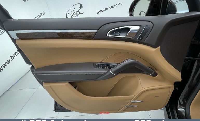Porsche Cayenne 4.8 Turbo V8 Automatas 2014 full