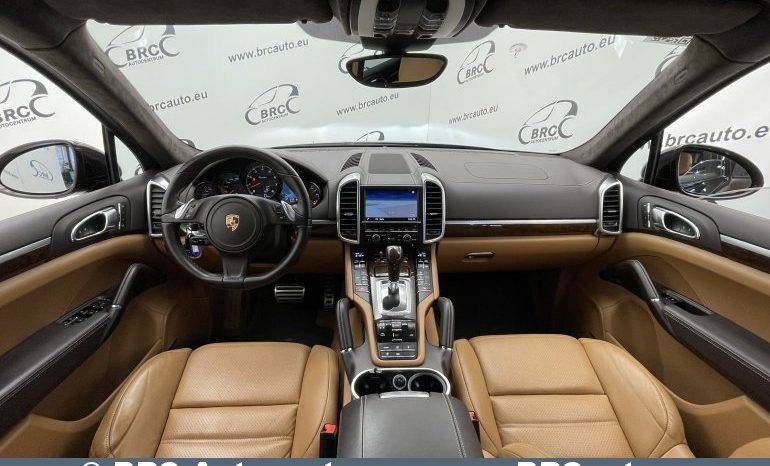 Porsche Cayenne 4.8 Turbo V8 Automatas 2014 full