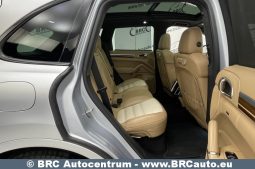 Porsche Cayenne  2015 full