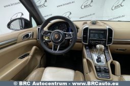 Porsche Cayenne  2015 full