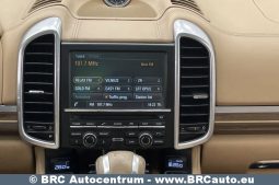 Porsche Cayenne  2015 full