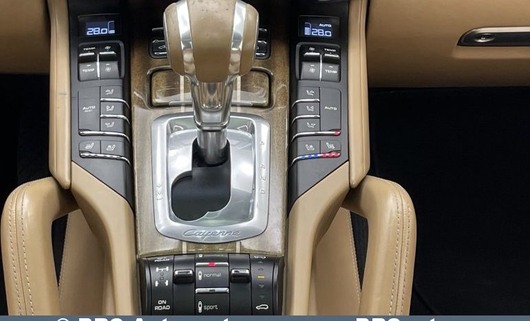 Porsche Cayenne  2015 full