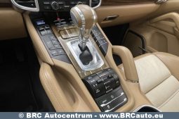 Porsche Cayenne  2015 full