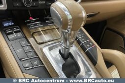 Porsche Cayenne  2015 full