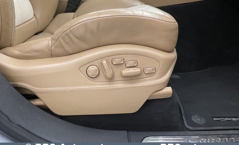 Porsche Cayenne  2015 full
