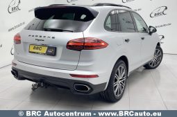 Porsche Cayenne  2015 full