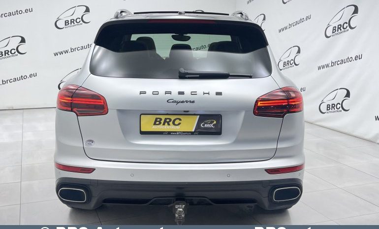Porsche Cayenne  2015 full