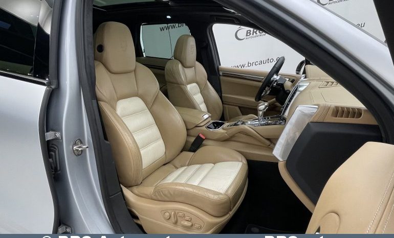 Porsche Cayenne  2015 full