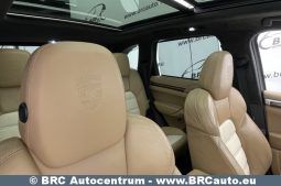 Porsche Cayenne  2015 full
