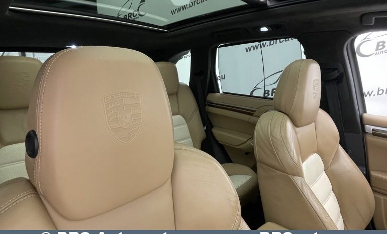 Porsche Cayenne  2015 full