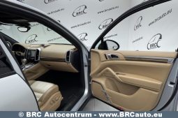Porsche Cayenne  2015 full