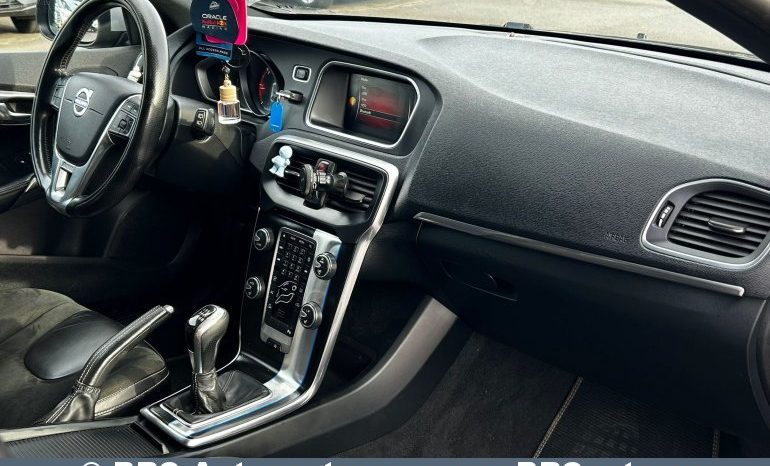 Volvo V40 2.0 D2 R-Design 2015 full