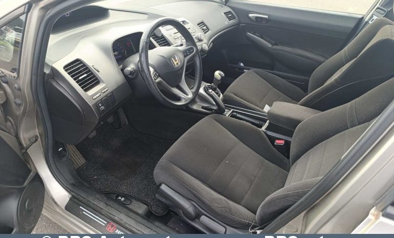 Honda Civic 1.8i Sedan 2006 full
