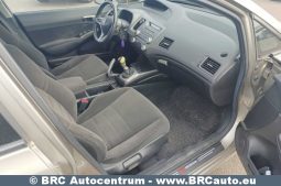 Honda Civic 1.8i Sedan 2006 full