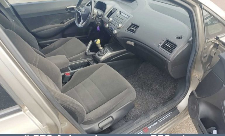 Honda Civic 1.8i Sedan 2006 full