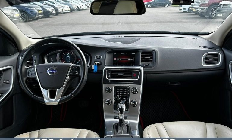 Volvo V60 2.4 Plug-In Hybrid Automatas 2014 full