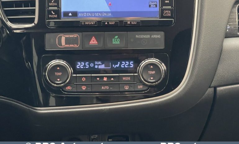 Mitsubishi Outlander 2.0 4WD CVT Automatas 2016 full
