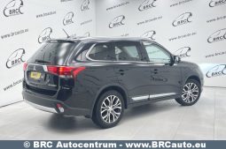 Mitsubishi Outlander 2.0 4WD CVT Automatas 2016