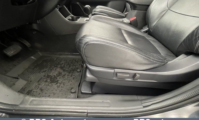 Mitsubishi Outlander 2.0 4WD CVT Automatas 2016 full