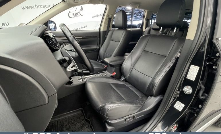 Mitsubishi Outlander 2.0 4WD CVT Automatas 2016 full