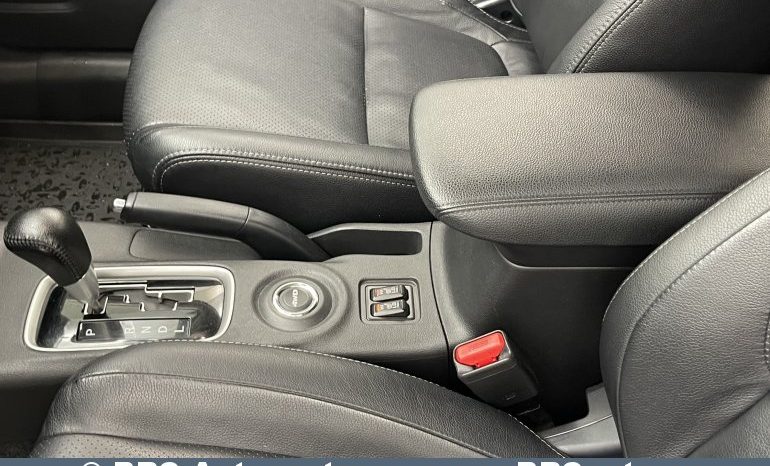 Mitsubishi Outlander 2.0 4WD CVT Automatas 2016 full